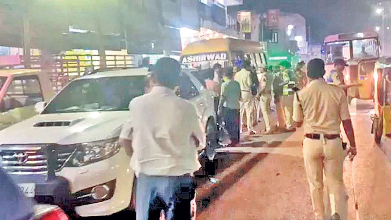 హైదరాబాద్‌లో దొంగల కాల్పులు