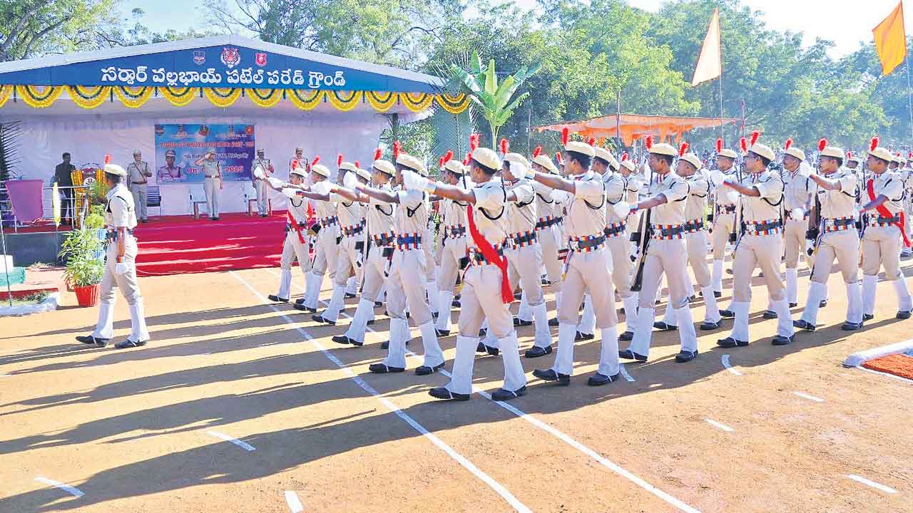 శాంతిభద్రతల రక్షణలో పోలీసుల పాత్ర కీలకం