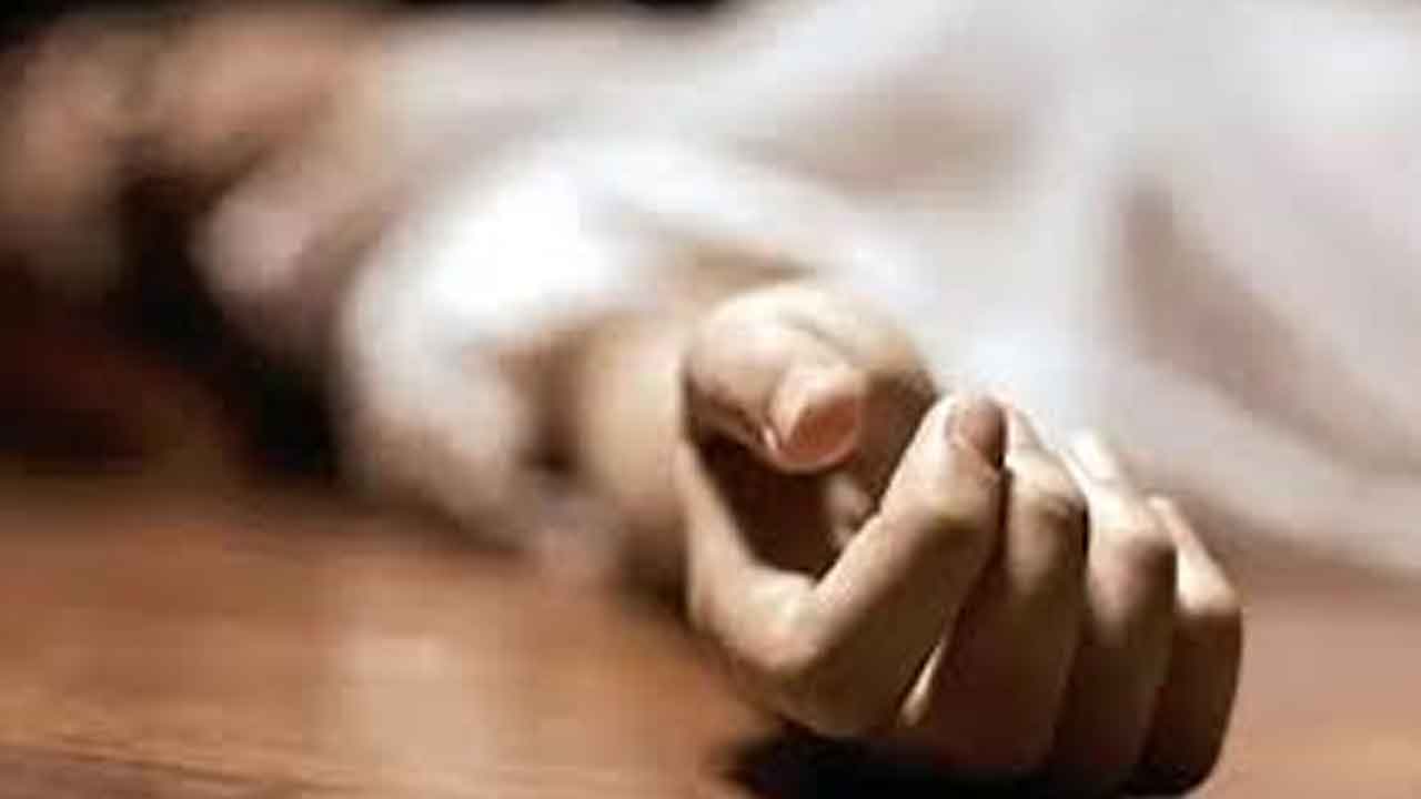 గురుకుల విద్యార్థిని ఆత్మహత్య