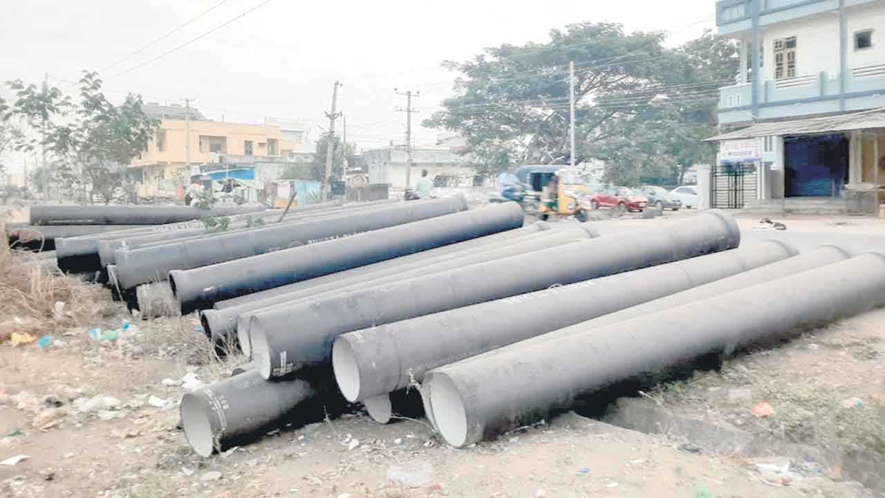 నత్తనడకన అమృత్‌ పనులు