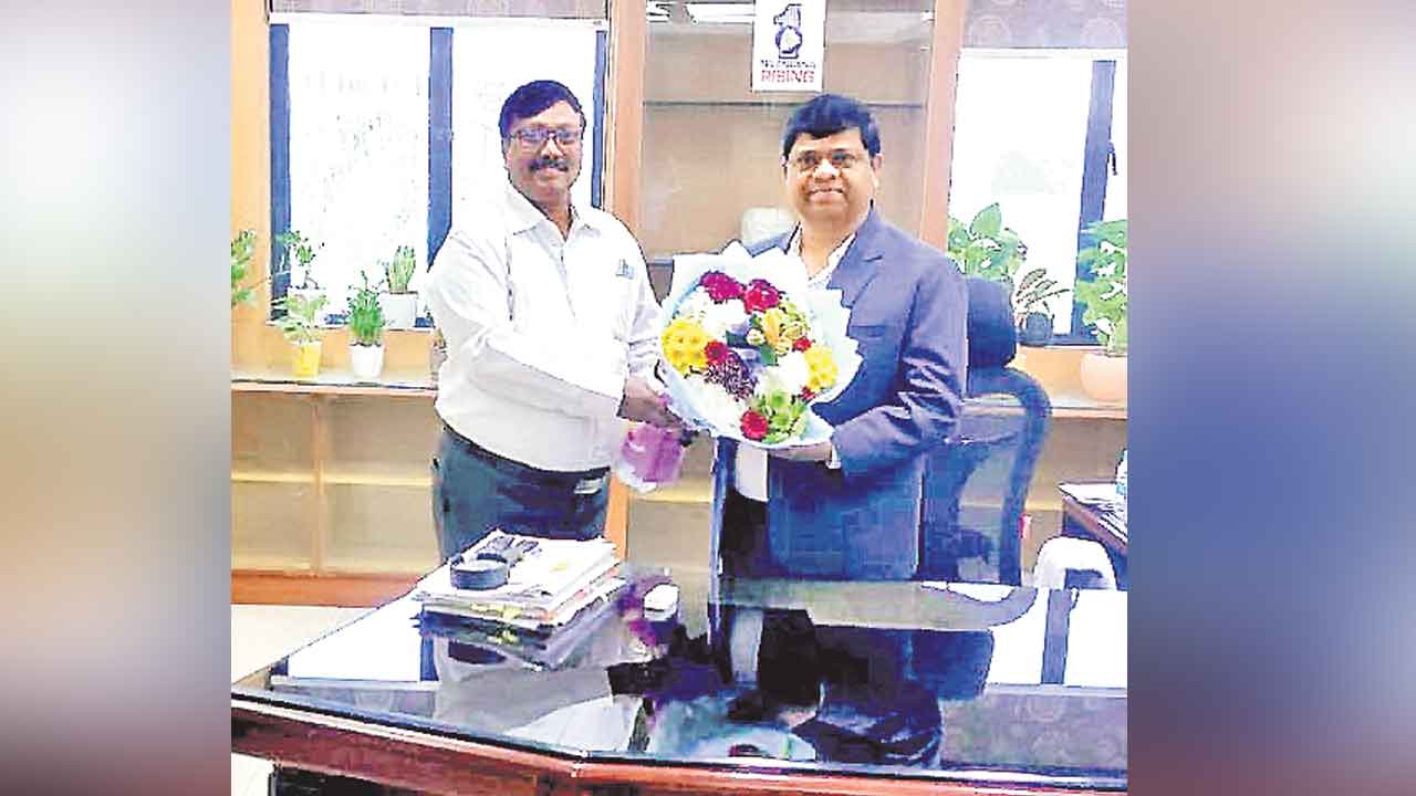 ట్రాన్స్‌పోర్ట్‌ కమిషనర్‌గా సురేంద్రమోహన్‌ బాధ్యతలు