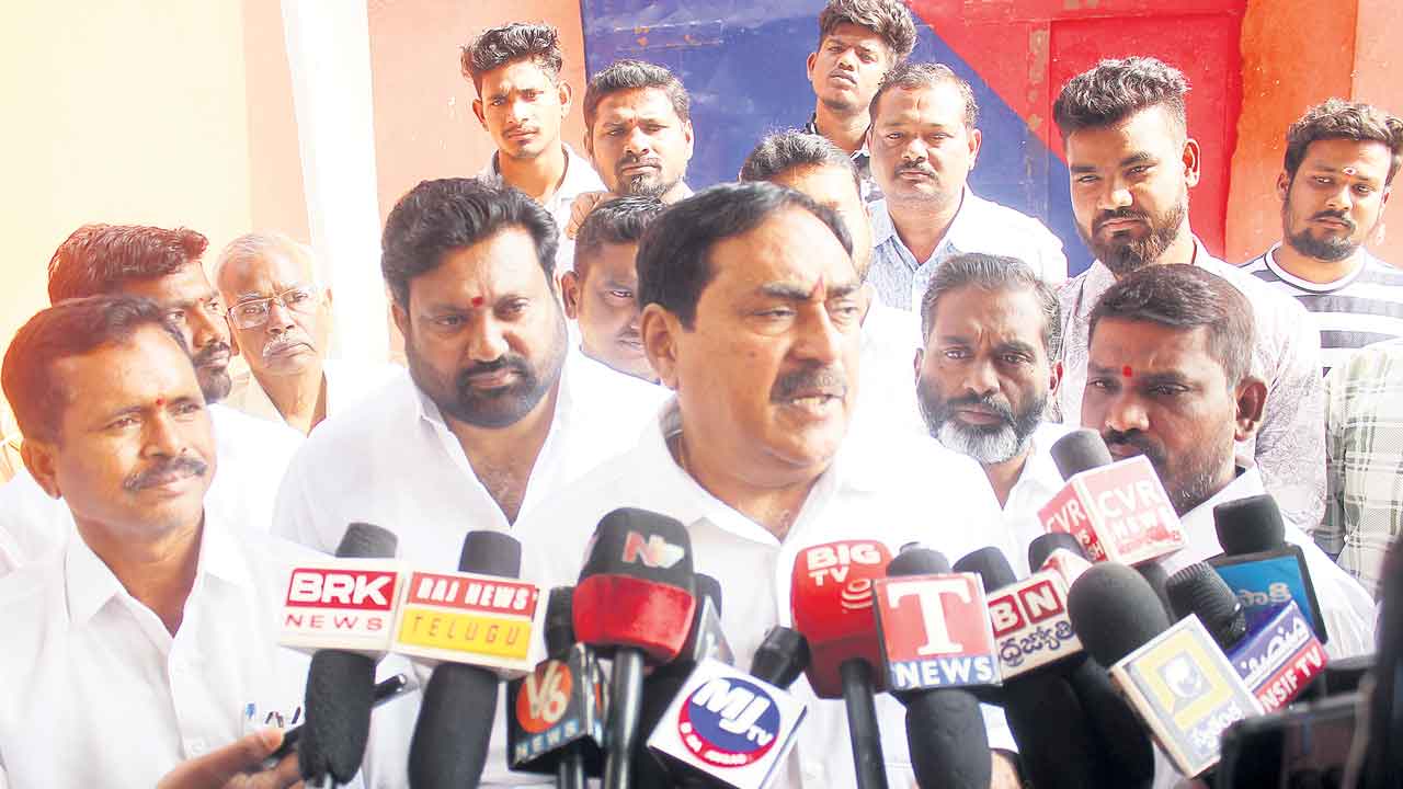 జర్నలిస్టు రాజ్‌కుమార్‌ అరెస్టు అన్యాయం