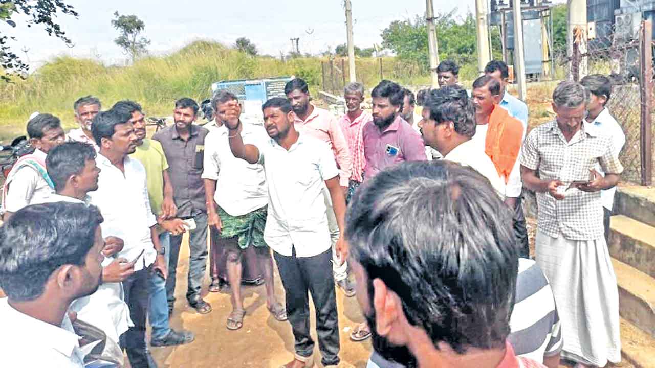 లోవోల్టేజీతో బోర్లు కాలిపోతున్నయ్‌