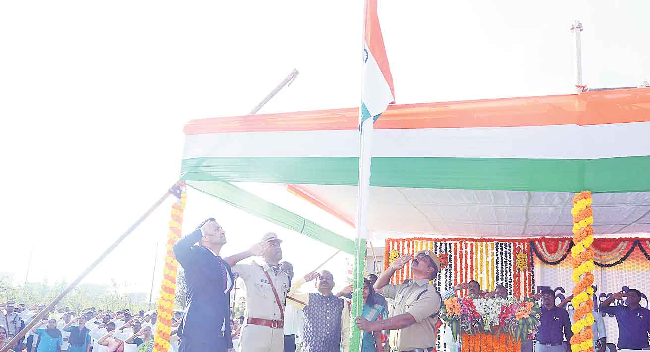 జిల్లాను ప్రగతిపథంలో నిలుపుదాం