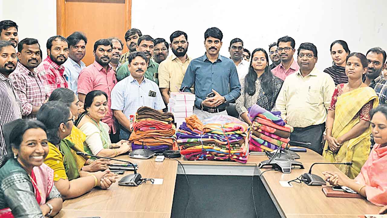 సరికొత్త ఆశయాలతో ముందుకు సాగాలి