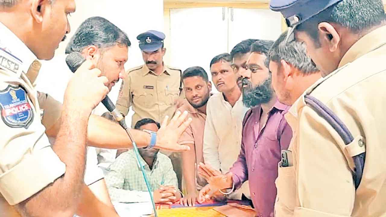 గ్రామ సభల్లో గందర గోళం