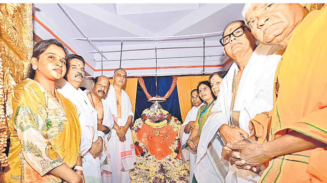 అందరిపై సిద్ధి వినాయకుడి ఆశీస్సులుండాలి