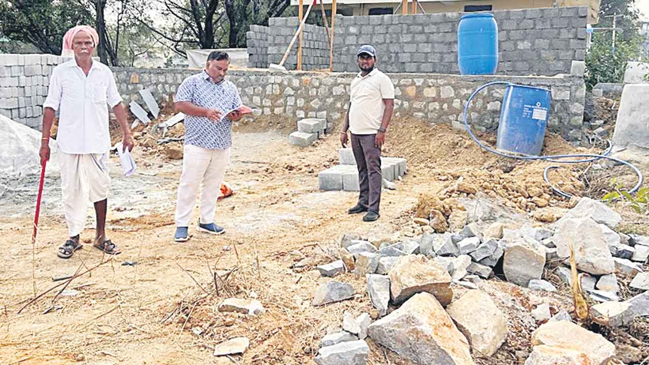 డొంక కదులుతోంది..