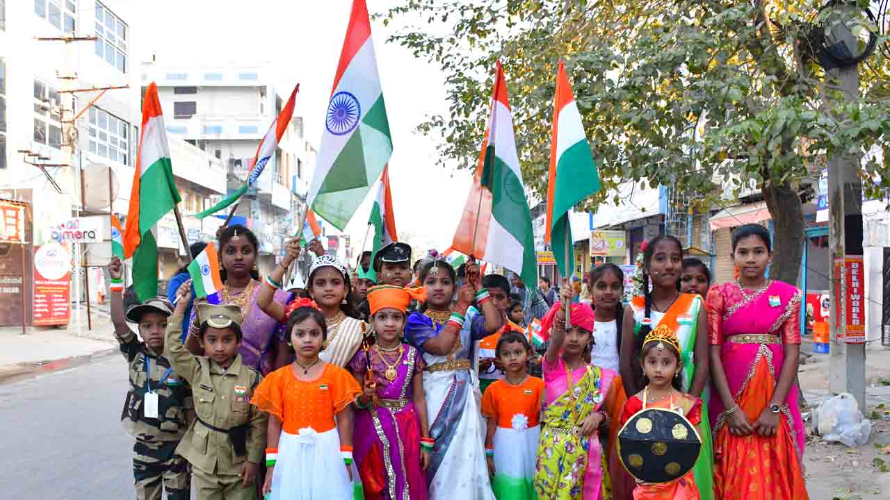 ఘనంగా గణతంత్రం