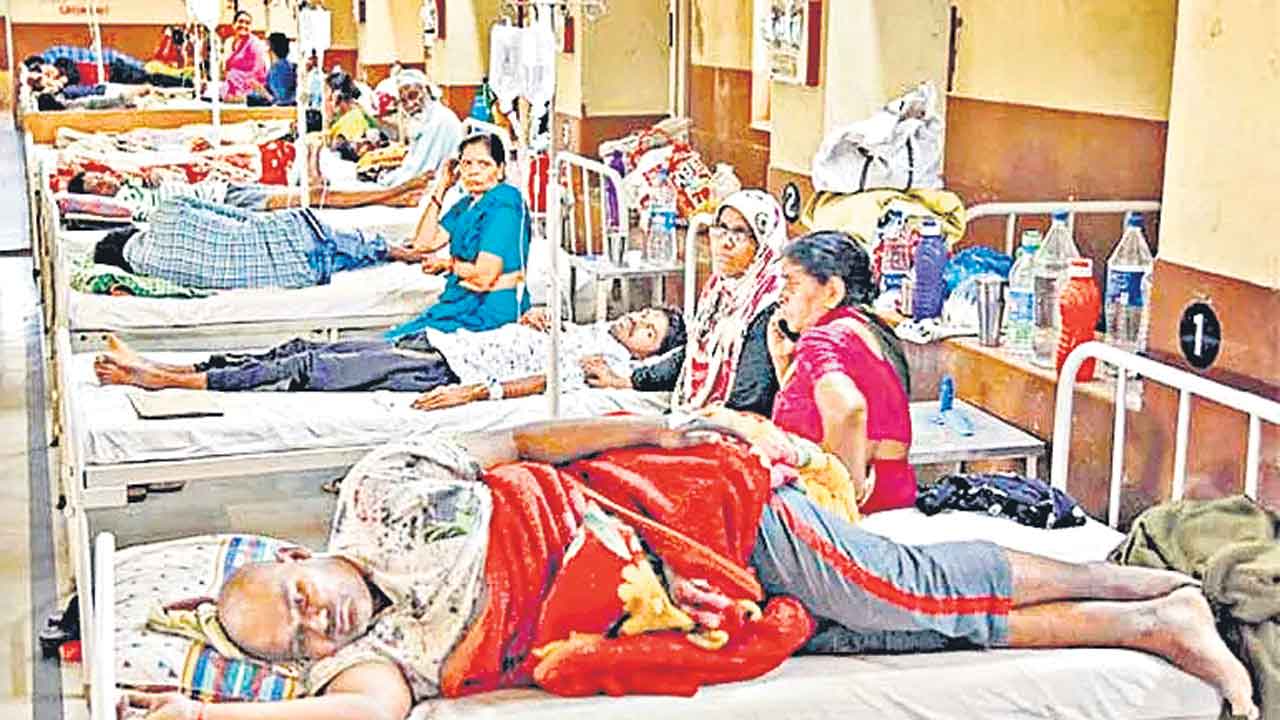 Hyderabad | అమ్మో.. మళ్లీ వైరల్‌ జ్వరాలు.. రోగులతో నిండిపోతున్న దవాఖానలు