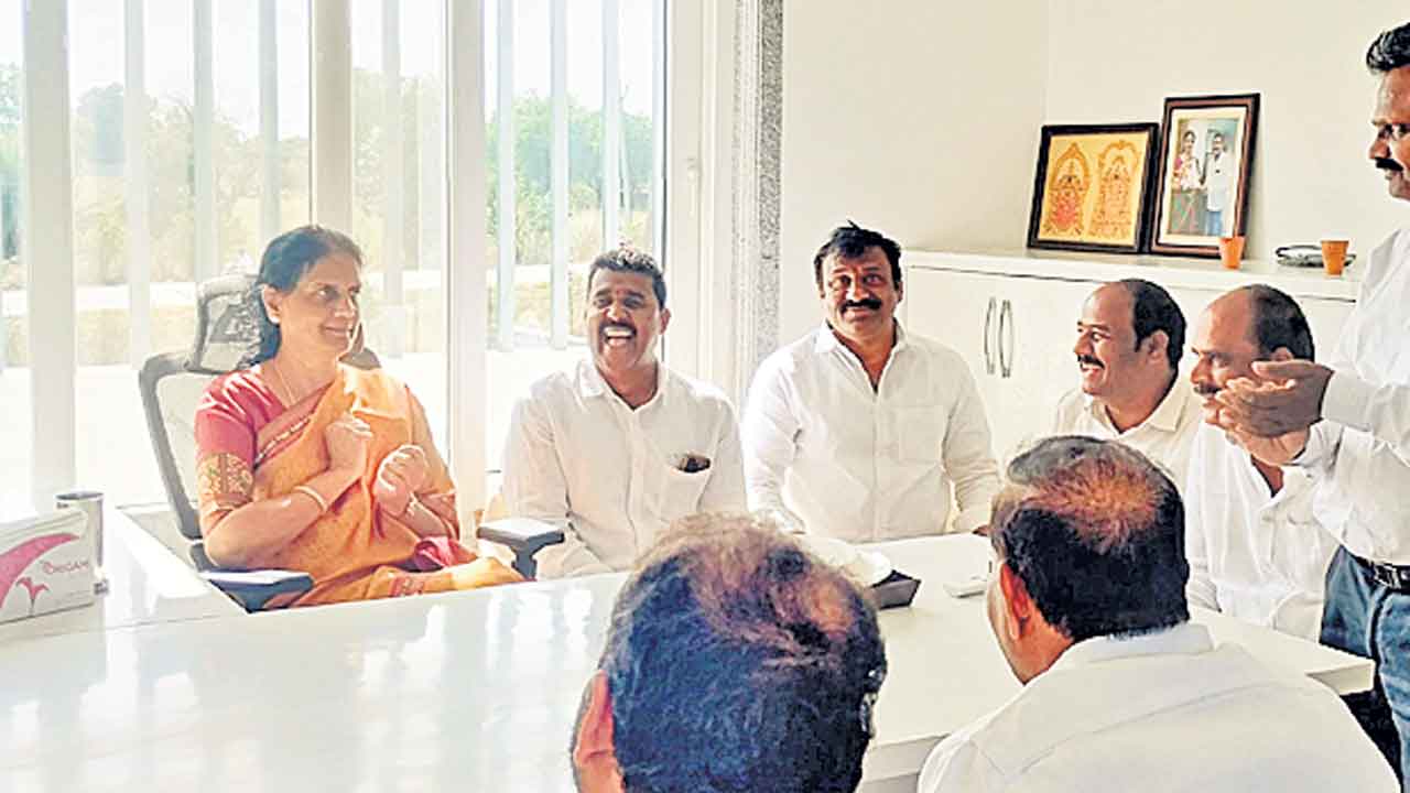 బీఆర్‌ఎస్‌ పార్టీ బలోపేతానికి కృషి చేయాలి