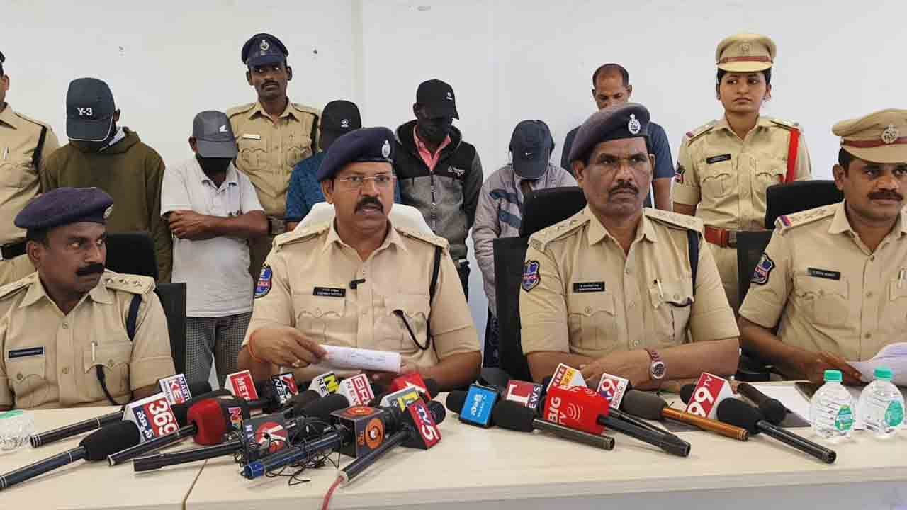 Bank Robbery | అమరచింతలో బ్యాంకు దోపిడీకి విఫలయత్నం.. భార్యాభర్తలు సహా ఐదుగురి అరెస్ట్