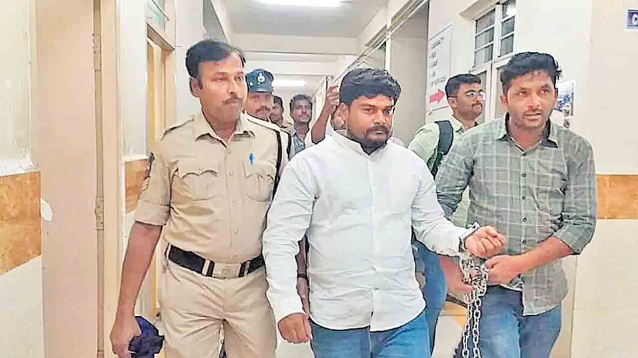 జైలులోనే మగ్గుతున్న లగచర్ల రైతు