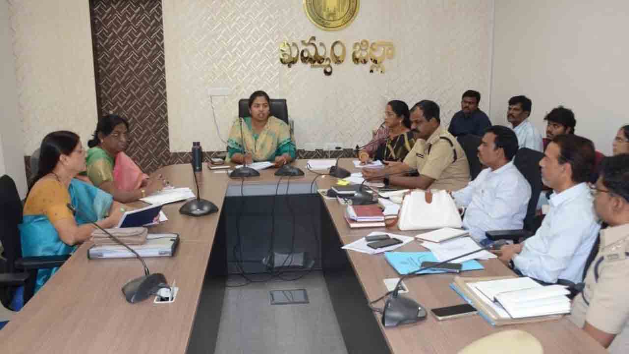 రోడ్డు ప్రమాదాల నియంత్రణకు.. పటిష్ట చర్యలు: అదనపు కలెక్టర్‌