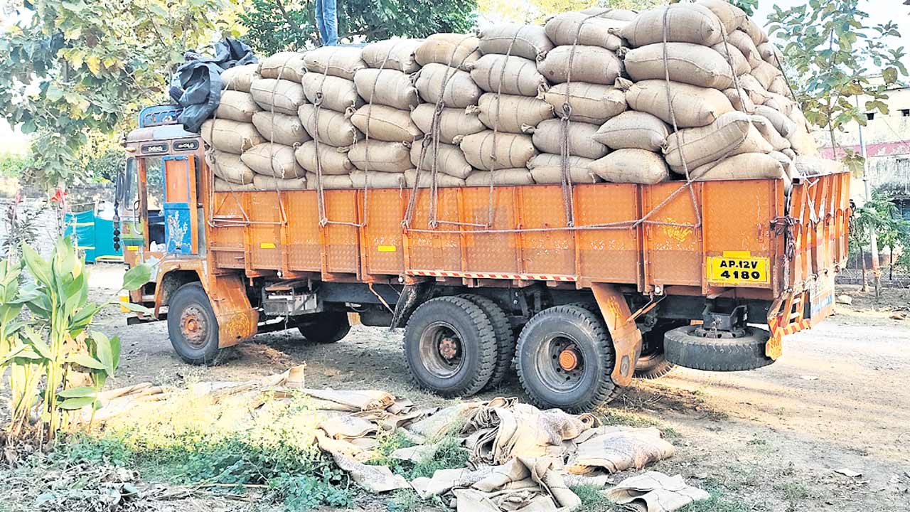 బోనస్‌ స్వాహా