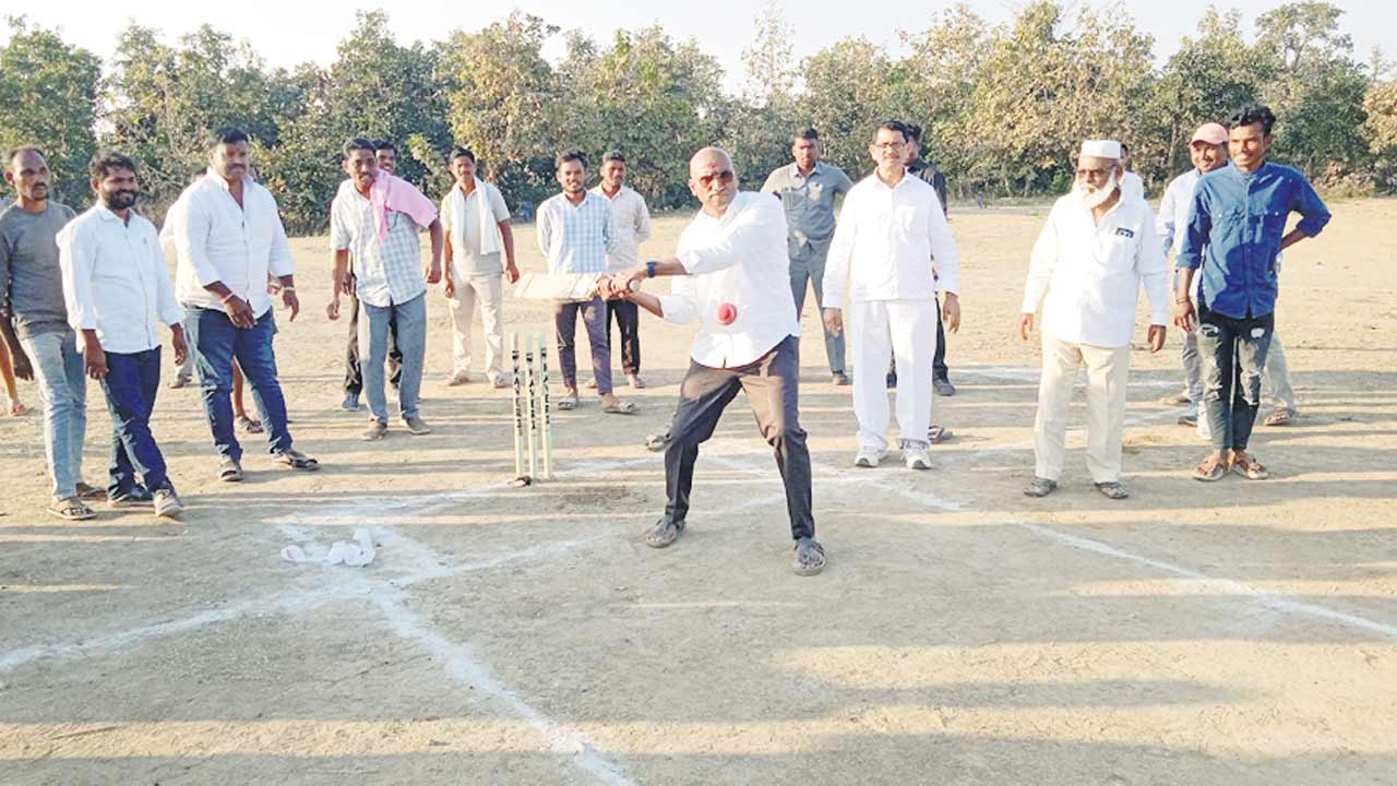 చదువుతో పాటు క్రీడల్లోనూ రాణించాలి