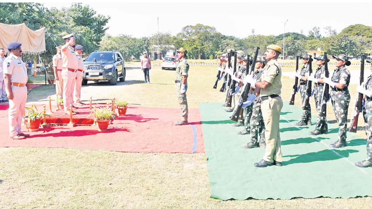 మావోయిస్టుల కదలికలపై దృష్టి పెట్టాలి