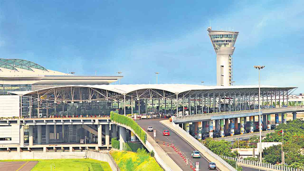 2 గంటల ముందే ఎయిర్‌పోర్ట్‌కు రండి