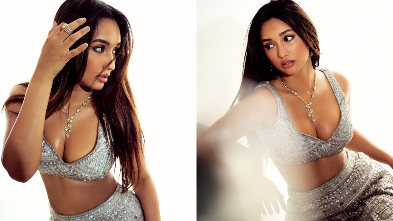 Akanksha Sharma | పరువాల అందాల‌తో పిచ్చెక్కిస్తున్న‌ ఆకాంక్ష శర్మ..