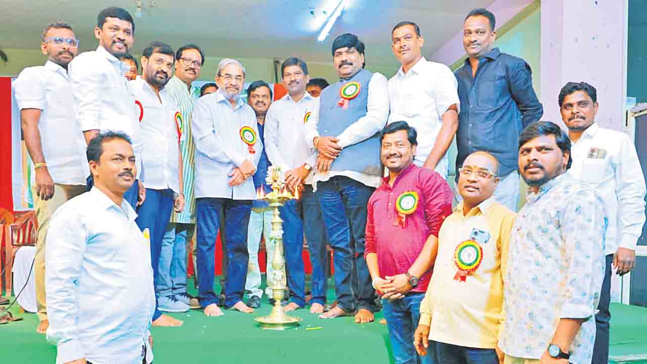 జర్నలిస్టుల హక్కులకు పోరాడుతాం