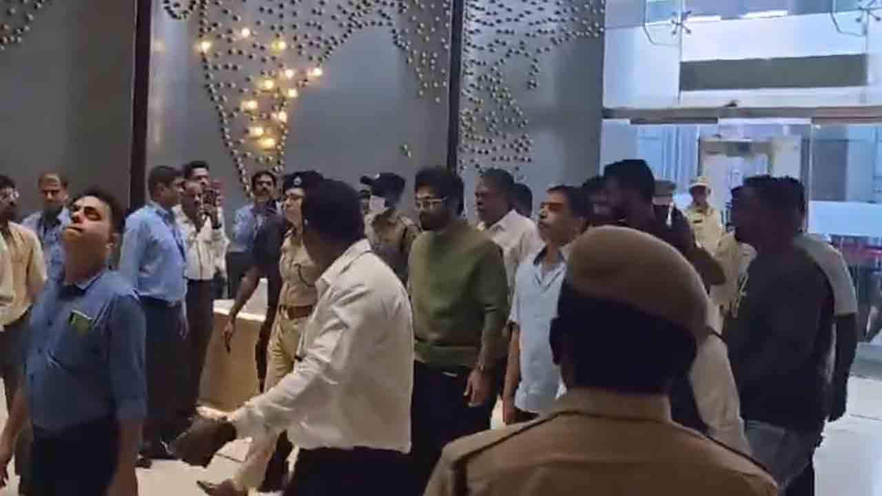 Allu Arjun | శ్రీతేజ్‌ను పరామర్శించిన అల్లు అర్జున్‌.. వీడియో