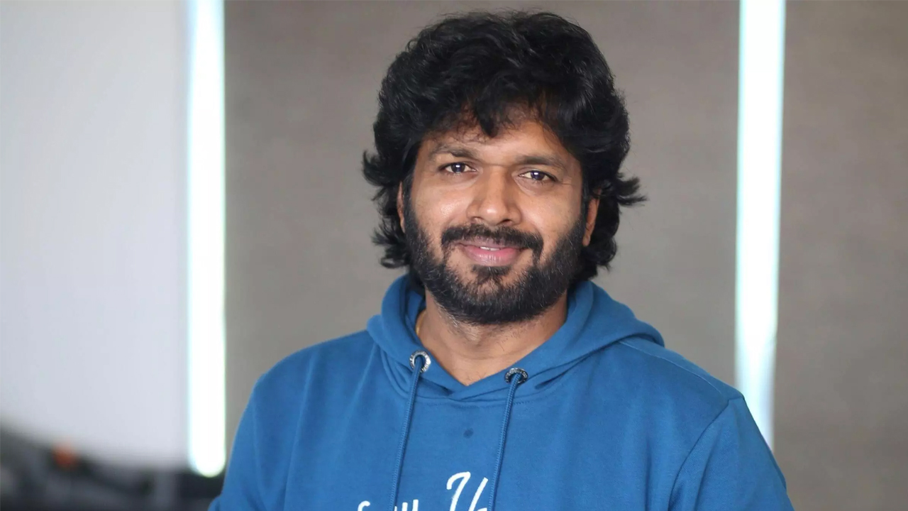 కంటిన్యూ సూపర్హిట్స్ ఇచ్చినా నాకు మర్యాద దక్కడం లేదు: అనిల్ రావిపూడి