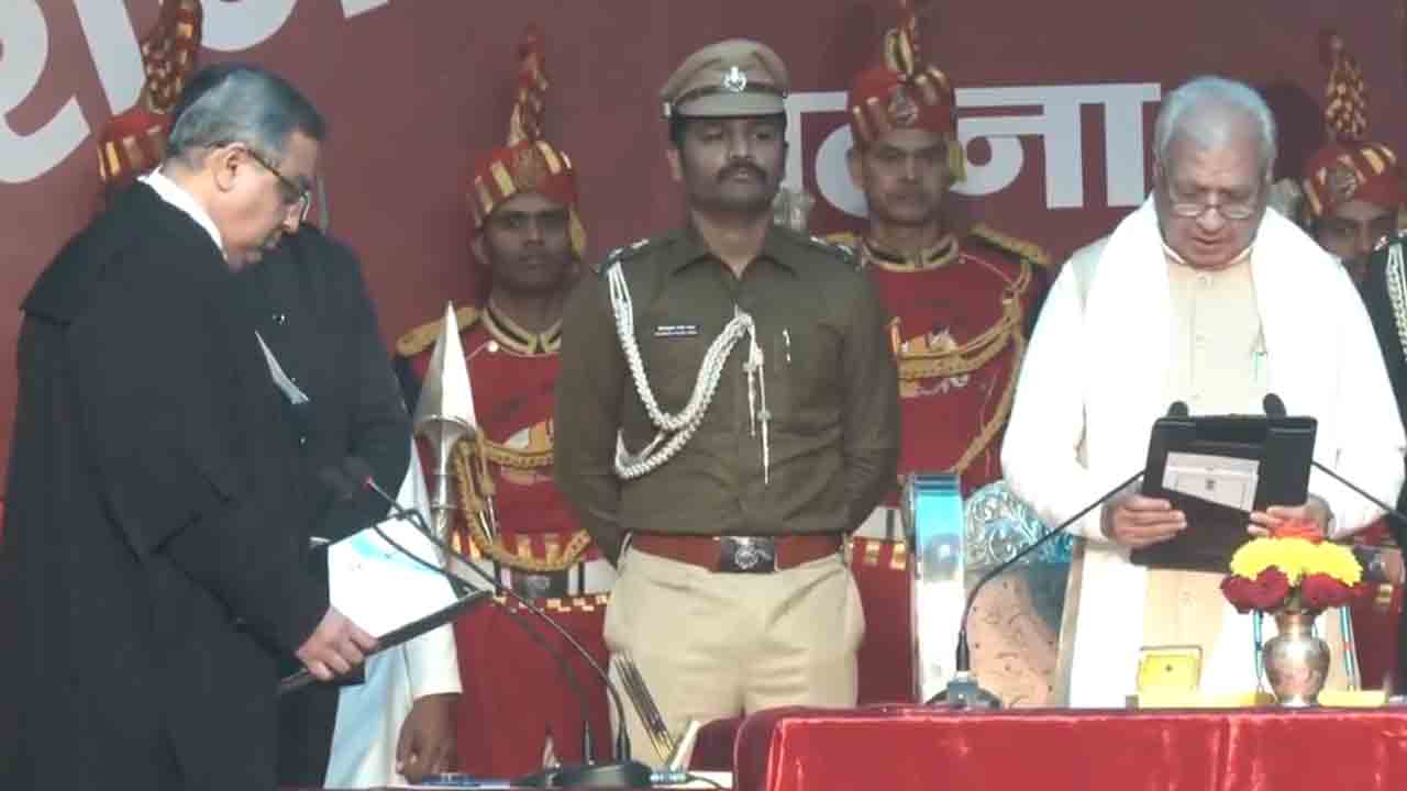 Arif Mohammed Khan | బీహార్‌ గవర్నర్‌గా ఆరిఫ్‌ మొహమ్మద్ ఖాన్‌ ప్రమాణ స్వీకారం