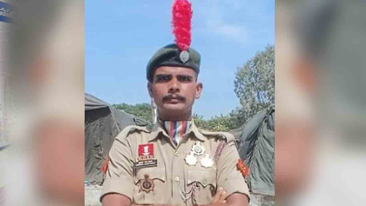 గణతంత్ర దినోత్సవ పరేడ్‌కు విద్యార్థి