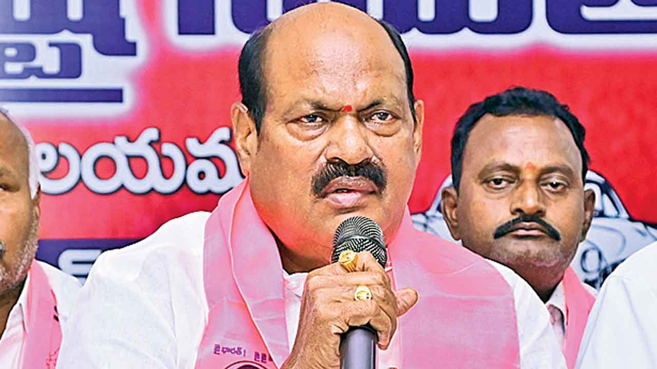 హామీలు అమలు చేయలేని దద్దమ్మ రేవంత్