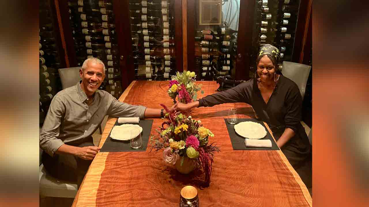 Barack Obama | భార్య‌తో డిన్న‌ర్.. విడాకుల వార్త‌ల‌కు చెక్ పెట్టిన ఒబామా.!