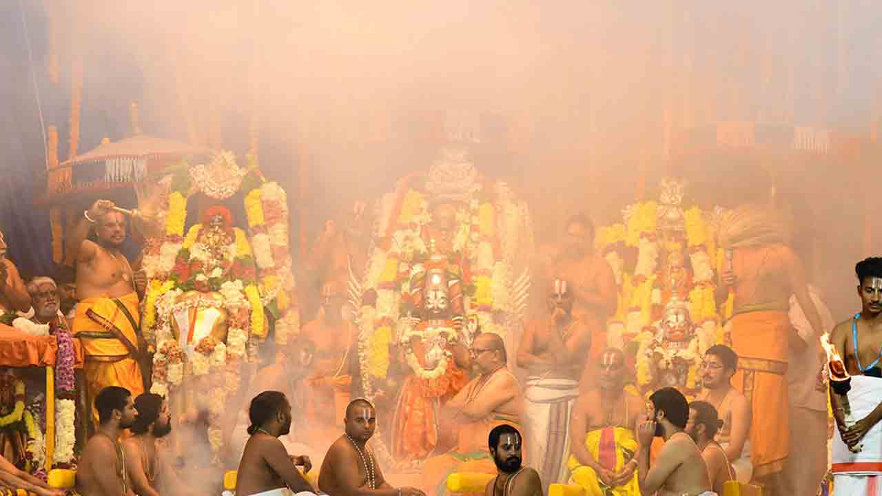 Bhadrachalam | వరాహ అవతారంలో భద్రాచల రామయ్య..