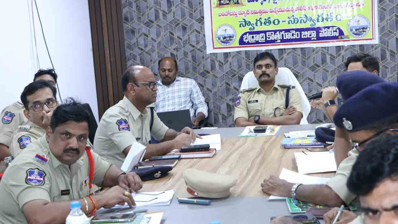 బాధ్యతగా ‘ముక్కోటి’ విధులు నిర్వర్తించాలి : భద్రాద్రి ఎస్పీ