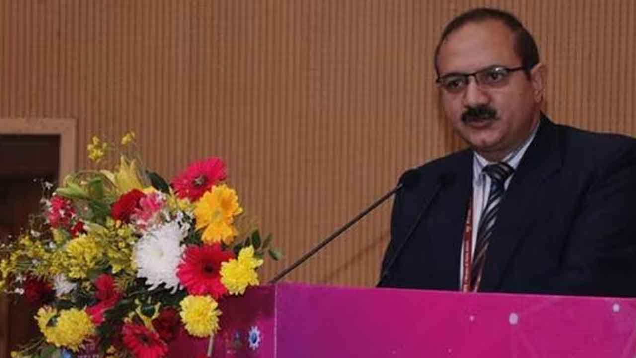 యూఐడీఏఐ సీఈఓగా భువనేశ్‌ కుమార్‌