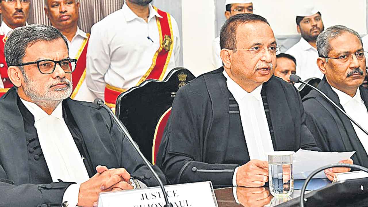 Justice Alok Aradhe | తెలంగాణ సంస్కృతి కట్టిపడేసింది.. వీడ్కోలు సభలో హైకోర్టు సీజే జస్టిస్‌ అరాధే