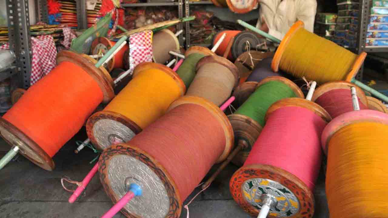 China Manja | సిటీలోకి చైనా మాంజాలు.. అమ్మకానికి సిద్ధమైన వ్యాపారులు..?