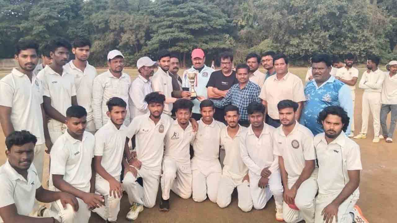 ముగిసిన కేయూ క్రికెట్‌ టోర్నీ