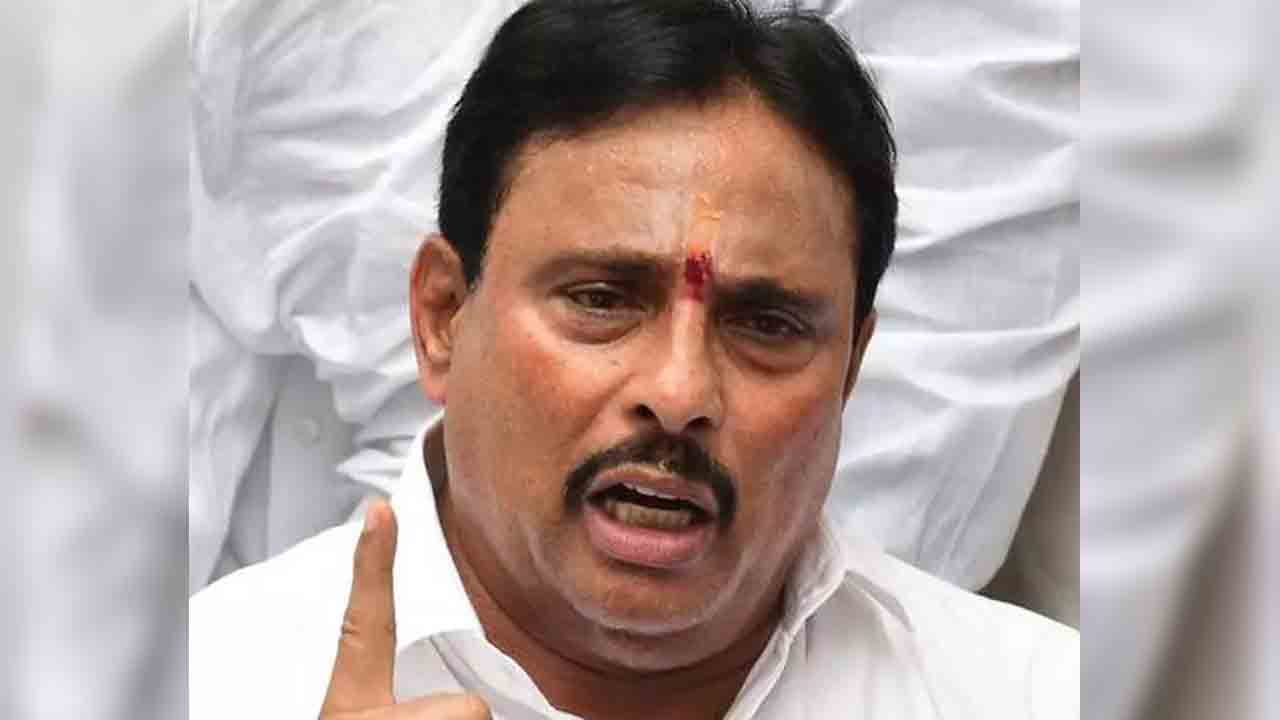 Danam Nagender | చింతల్ బస్తీలో ఎమ్మెల్యే దానం నాగేందర్‌ హల్ చల్‌