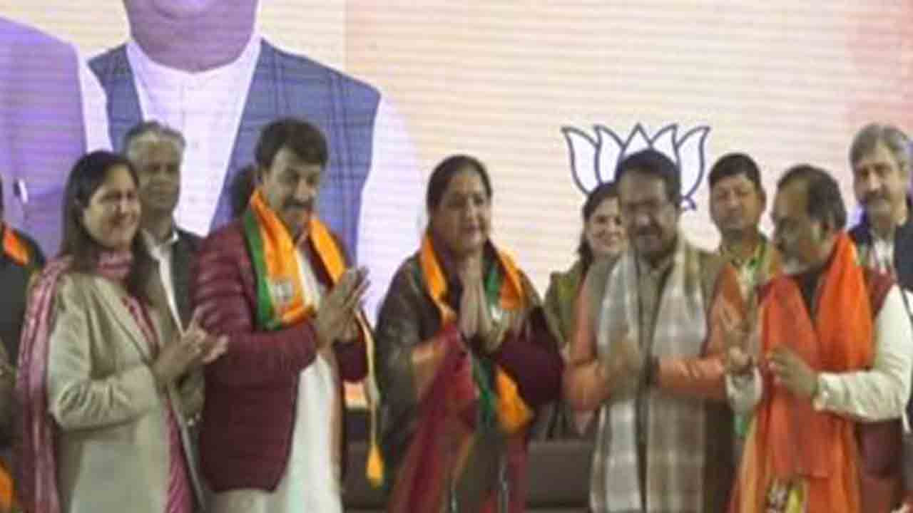 Delhi Elections | అసెంబ్లీ ఎన్నికల ముందు ఢిల్లీలో ఆప్‌కు గట్టి షాక్‌..!