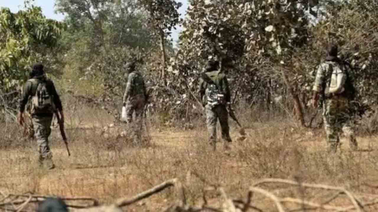 Encounter | ఛత్తీస్‌గఢ్‌లో ఎన్‌కౌంటర్‌.. ముగ్గురు మావోలు హతం
