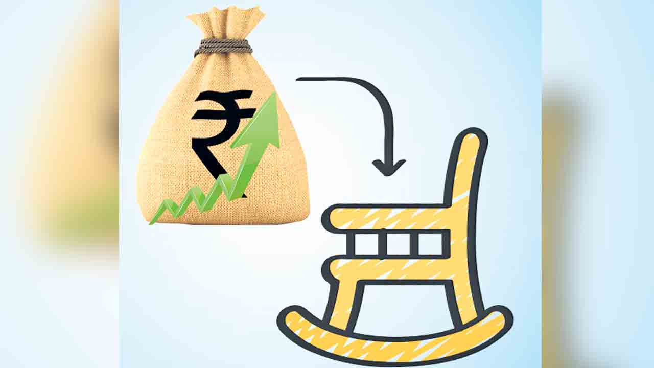 Telangana | ఆర్థిక సవాళ్లతో సర్కారు సతమతం.. పెరుగుతున్న పెన్షన్‌ భారం