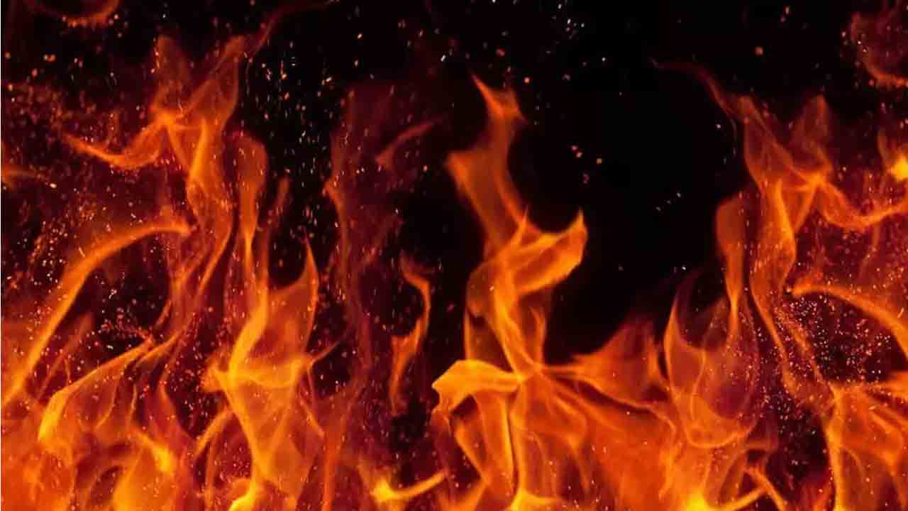 Hyderabad | పంజాగుట్ట‌లోని ఓ హోట‌ల్‌లో భారీ అగ్నిప్ర‌మాదం