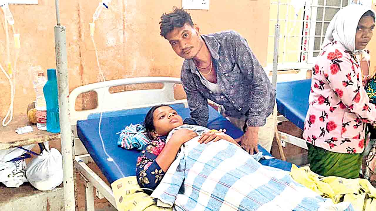 కేసముద్రం గురుకులంలో ఫుడ్‌పాయిజన్‌