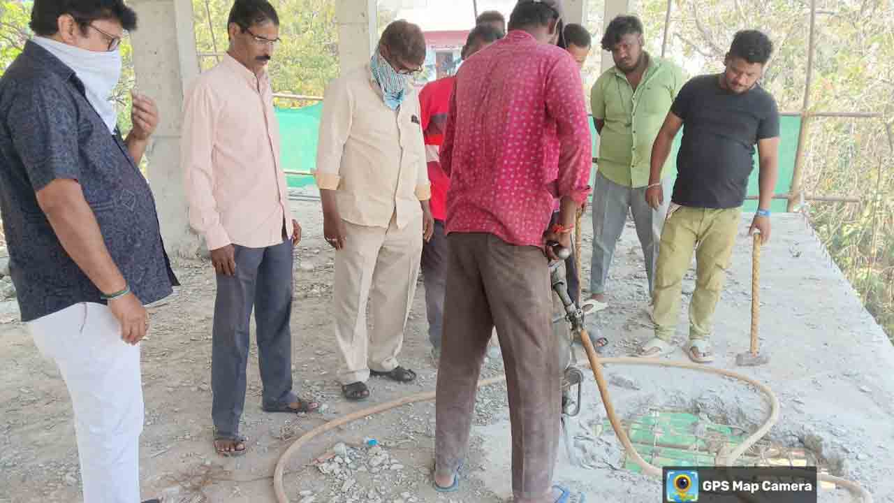 GHMC- Demolition | నింబోలి అడ్డాలో అక్రమార్కుడిపై కొరడా.. అక్రమ కట్టడాన్ని కూల్చేసిన జీహెచ్‌ఎంసీ
