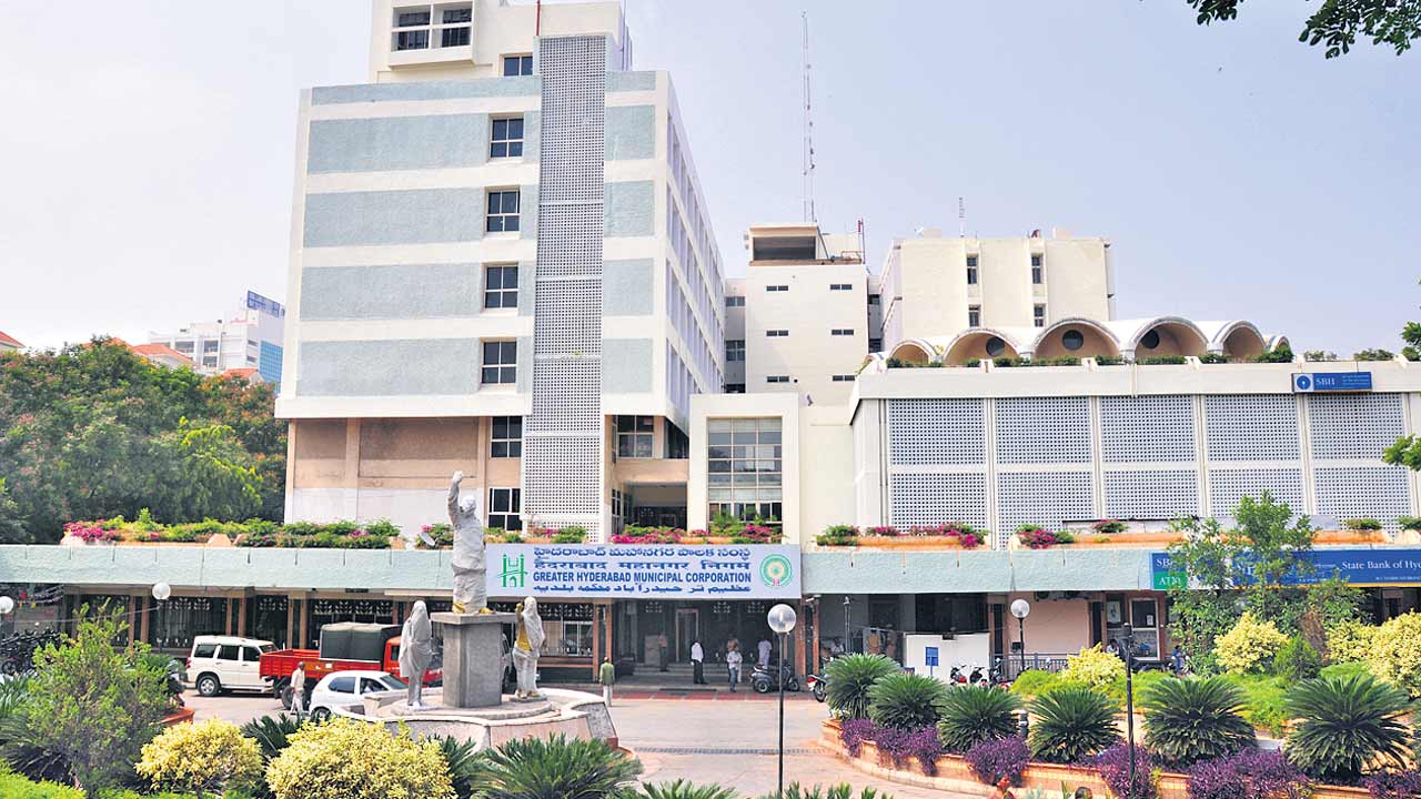 బల్దియాలో అదనపు కమిషన్‌ బదిలీ