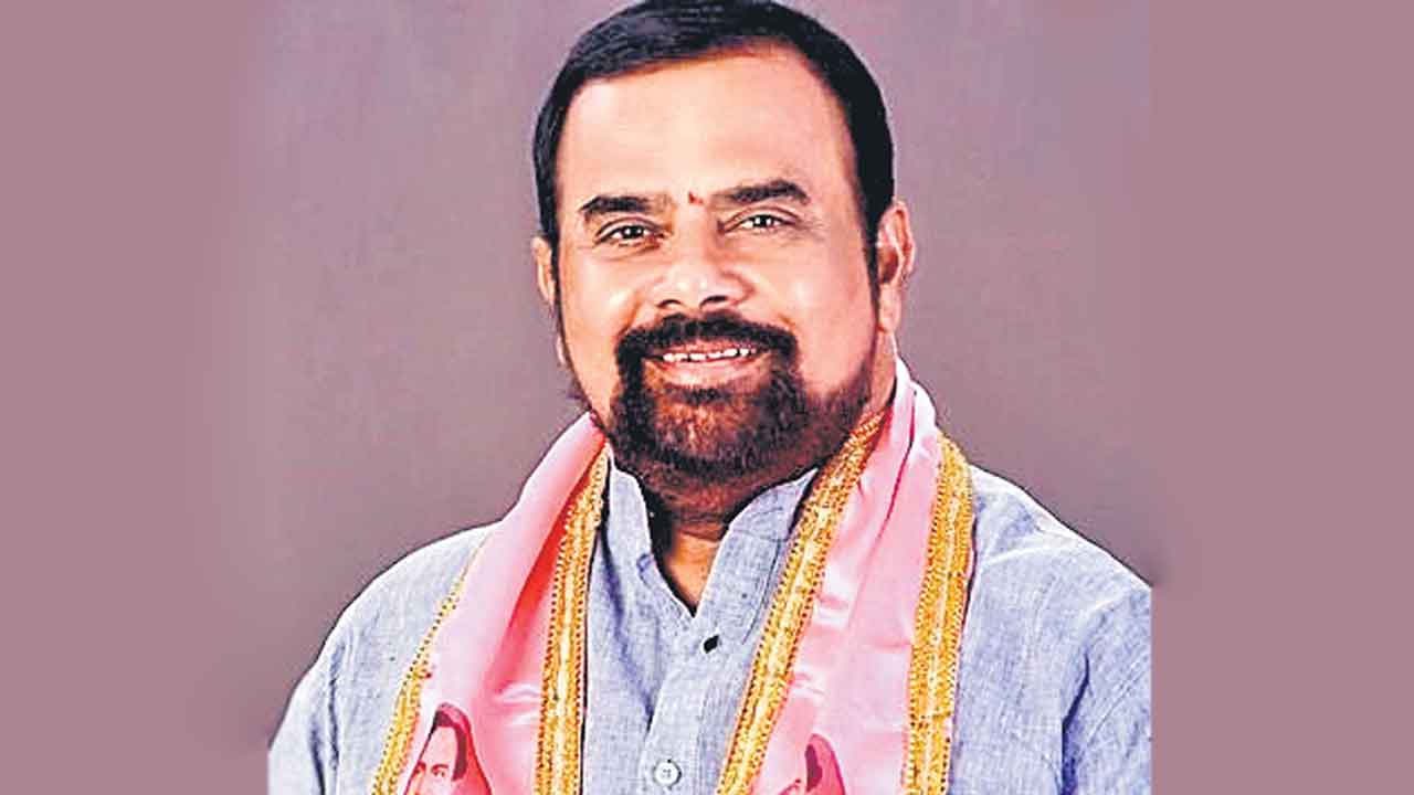 ఎమ్మెల్యే బీర్ల భూదందాల చిట్టా విప్పుతాం