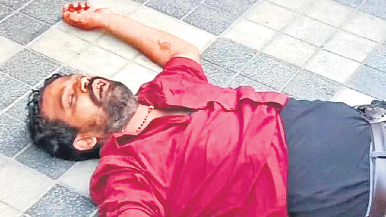 పిలిచి.. పొడిచి