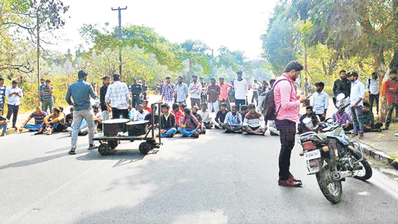 ఇదేం భోజనం..