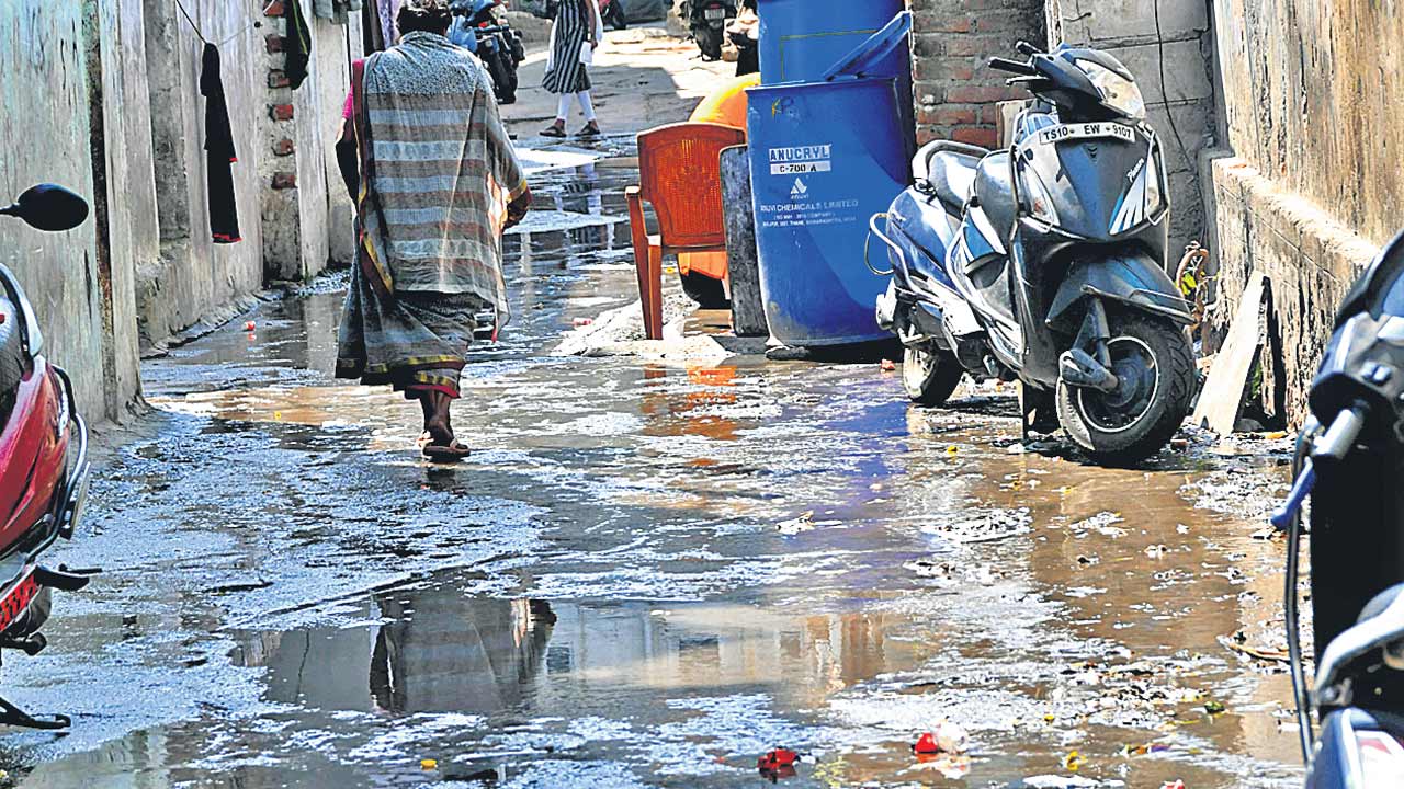 Ambedkar Nagar | ఆ బస్తీ వాసులకు మురుగు నుంచి విముక్తి ఎప్పుడో..