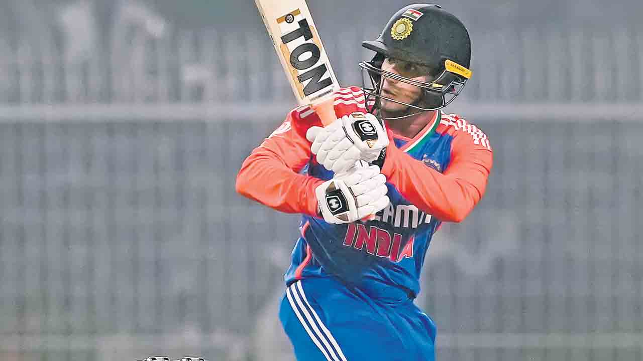 అభిషేక్‌ విధ్వంసం