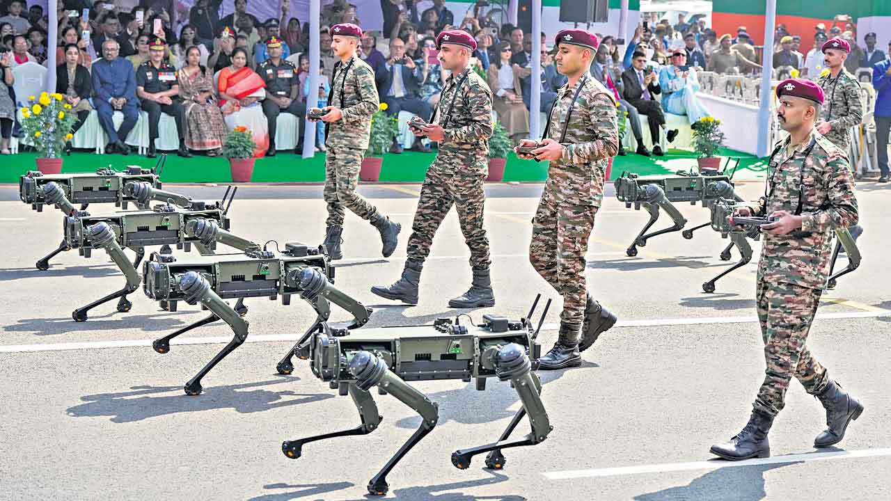 రోబోటిక్‌ శునకాలు.. హృదయం గెలిచెనే